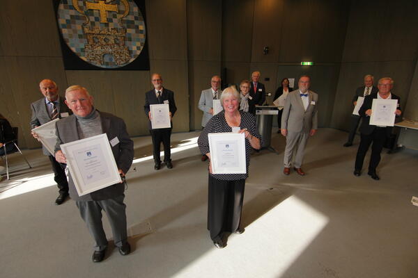 Bild vergrößern: Verleihung der Ehrennadel des Kreises Ostholstein