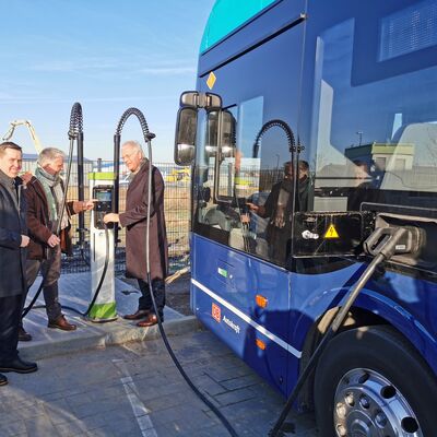 Bild vergrößern: Kreis Ostholstein und Stadt Eutin setzen auf Elektrobusse im Stadtverkehr