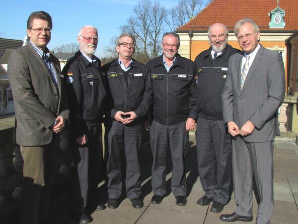 von links: Detlef Wohlert (Kreis), Reinhard Esser, Frank Kaiser, Michael Labonte, Peter Plötz, Landrat Reinhard Sager